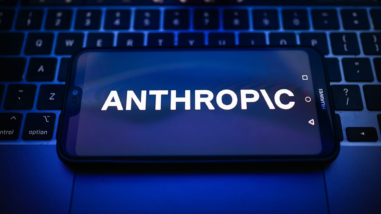 Anthropic-KI übermittelt erfundenen Mordhinweis und 20 Visa-Anträge