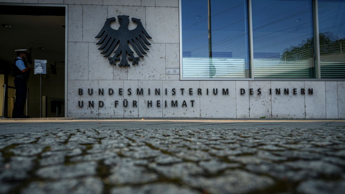 „Radikale Töchter“ ziehen wegen gestrichener Bundesförderung vor Gericht