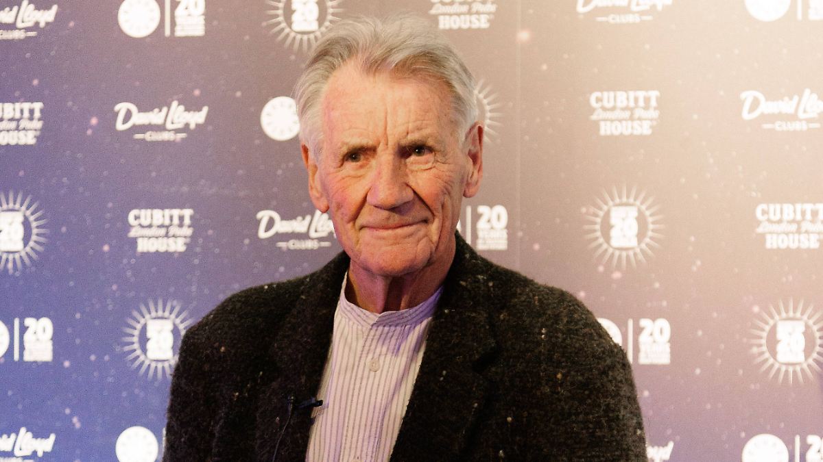 Michael Palin nach Sturz mit drei gebrochenen Rippen und Beckenfraktur