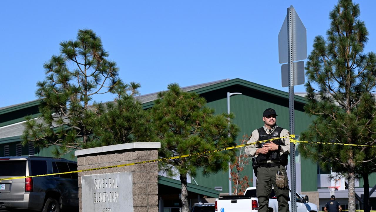 Drei Kinder und Lehrkraft bei Schüssen an Schule in Oregon getötet