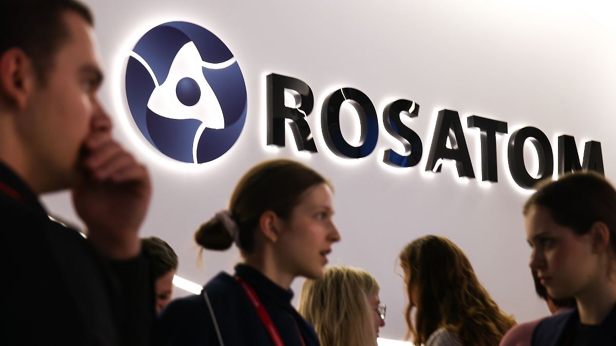 Sanktionen und Verzögerungen setzen Rosatoms Auslandsgeschäft unter Druck
