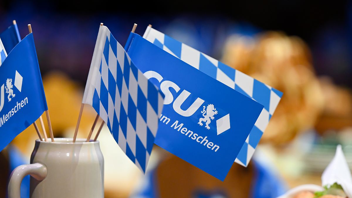 CSU will sich auf Parteitag klar von AfD und Linkspartei distanzieren