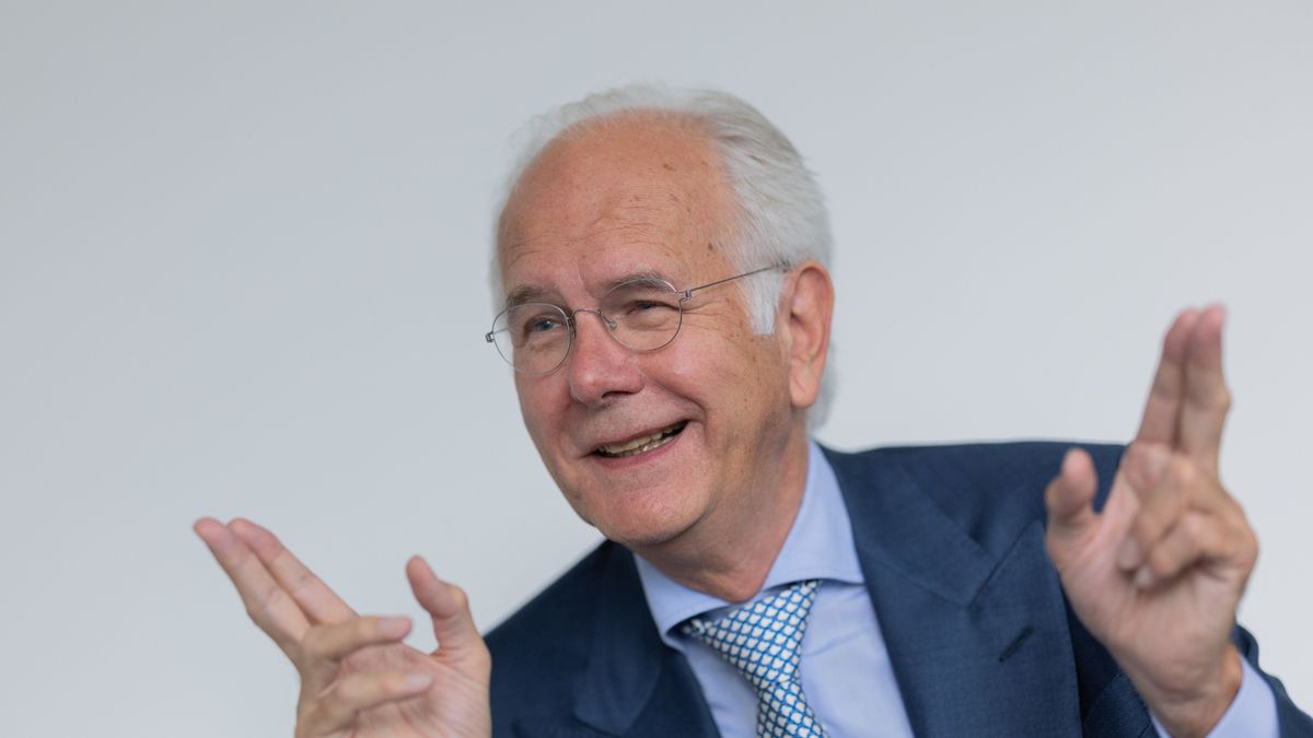 Harald Schmidt hat kein eigenes Auto mehr und verschenkt seinen Jaguar