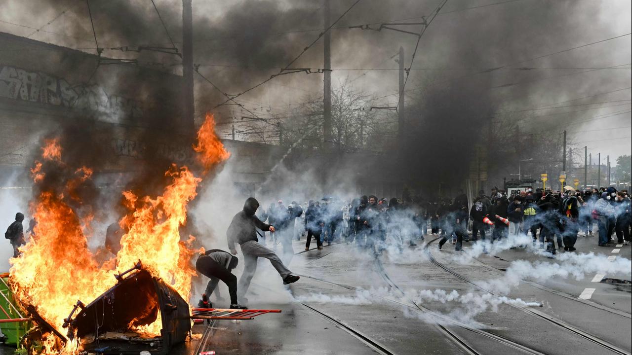 Proteste in Europa: Von Frankreich bis Albanien eskaliert die Lage
