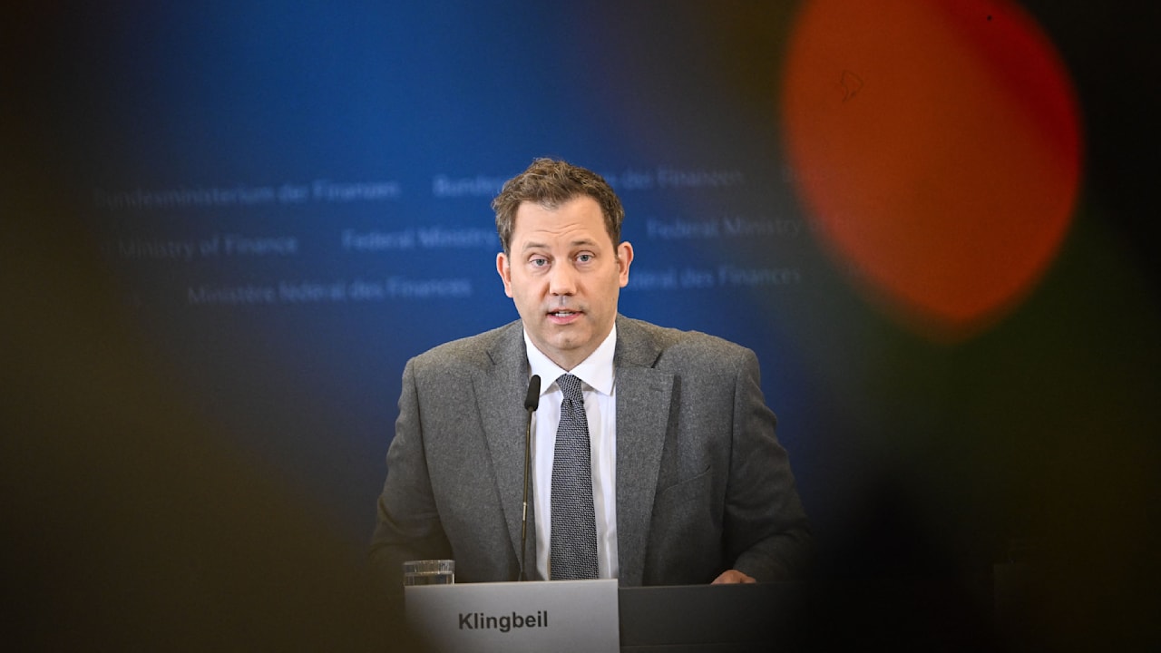 Haushaltslücken und Tabaksteuer-Panne erhöhen den Druck auf Lars Klingbeil