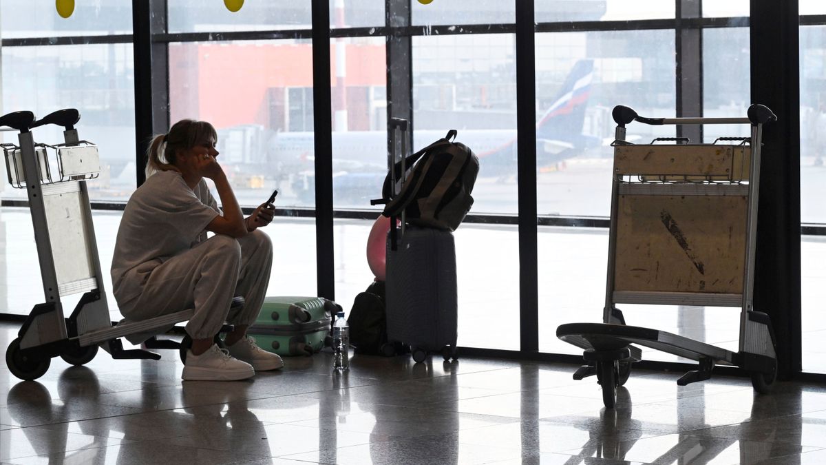Drohnenalarm legt Moskaus Flughafen Scheremetjewo stundenlang lahm