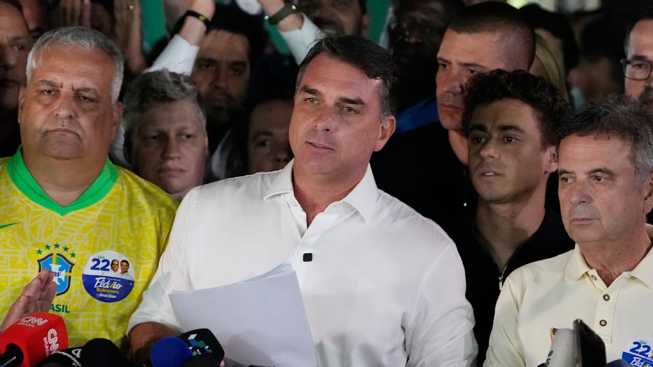 Nach Wahlniederlage: Flávio Bolsonaro darf Brasilien nicht verlassen