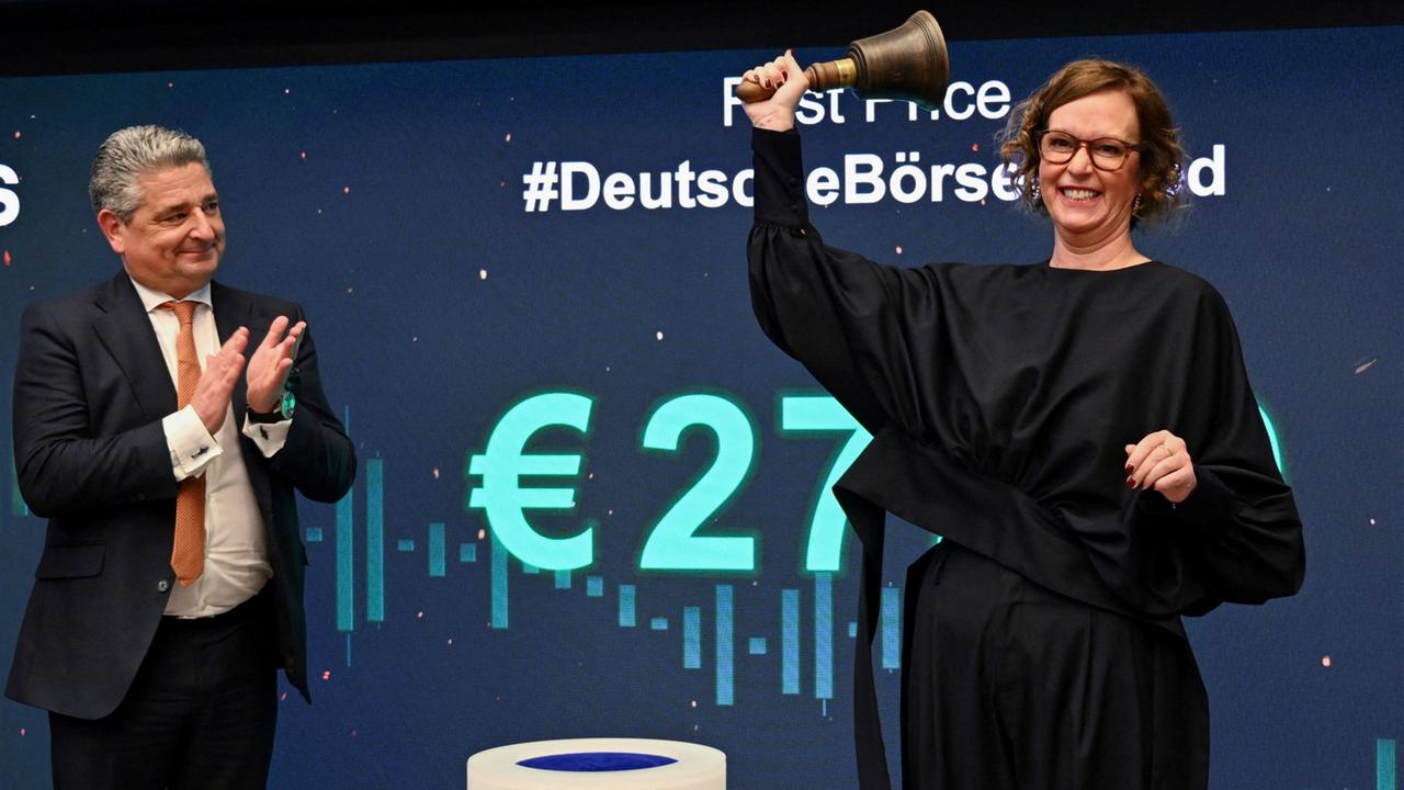 tk accelis startet an der Börse – Thyssenkrupp bleibt Mehrheitseigner